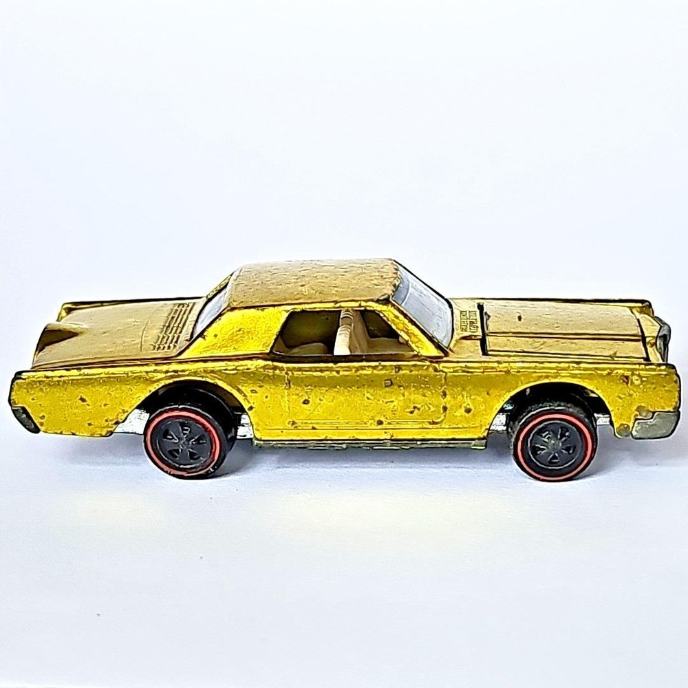 Hot Wheels 1968 Redline Antifreeze Custom Continental Mark III White Interior